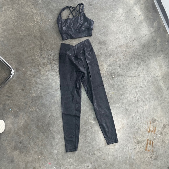 Buffbunny Workout Set - Picture 1 of 1